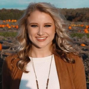 Meet your Posher, Kayla